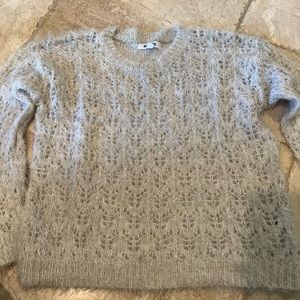 BB Dakota Grey/white sweater